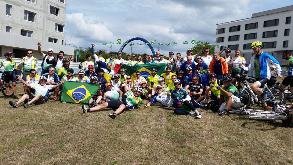 registro do encontro dos brasileiros em 2015 - Paris Brest Paris 2015